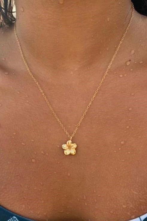 Golden Flower Pendant Necklace